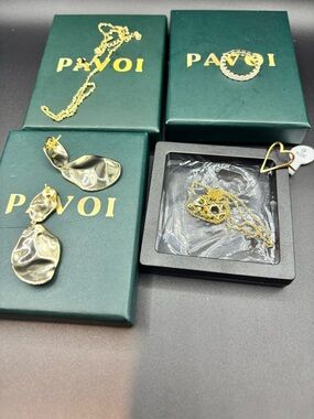 ❌SOLD❌ 14K Gold Plated Jewelry Bundle: Hand Chain, Rings, Earrings & Necklace